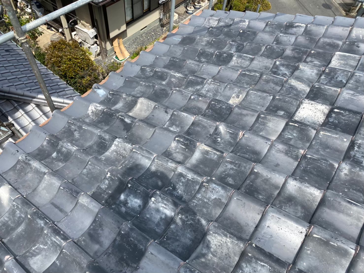 いぶし瓦の屋根修繕